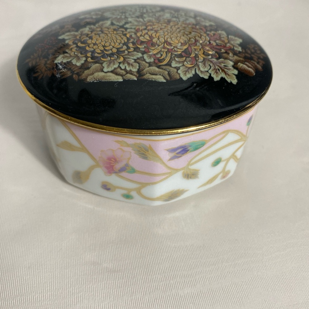 Vintage Porcelain trinket box Glory Takahashi San Francisco Hand Decorated 1985